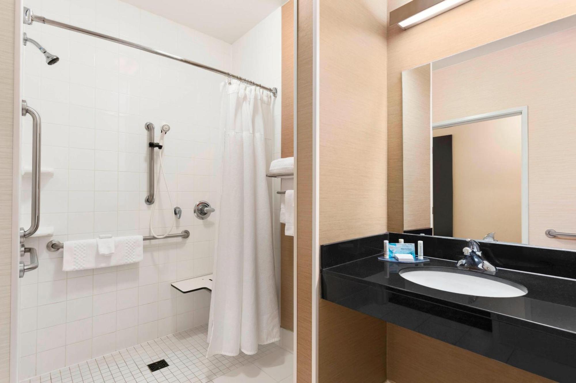 Fairfield Inn Расин Экстерьер фото