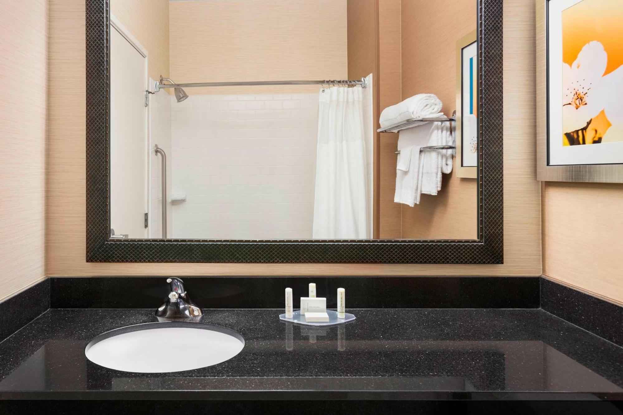 Fairfield Inn Расин Экстерьер фото